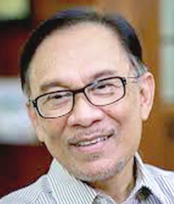 Anwar: Vital to have 'new  blood' in party leadership