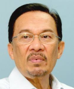 Anwar: AG affidavit shows Shafee received RM9.5m from Najib