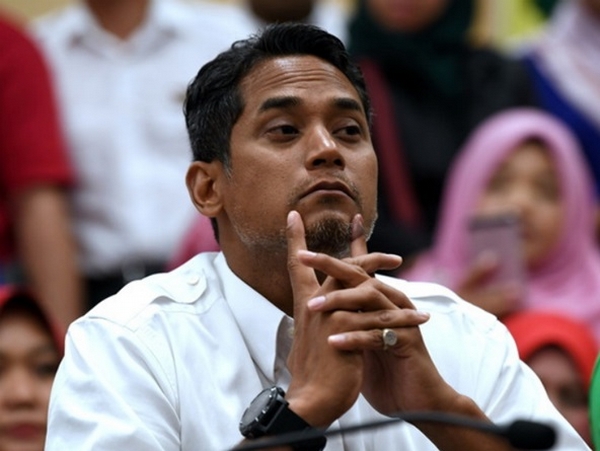 Khairy defends Lim's RM175k salary