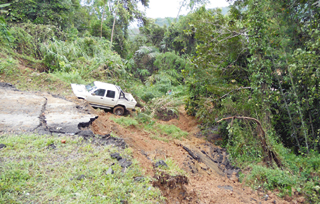 KB landslip nearly buries couple