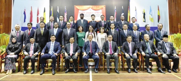 Focus on developing district,  new Sandakan councillors told