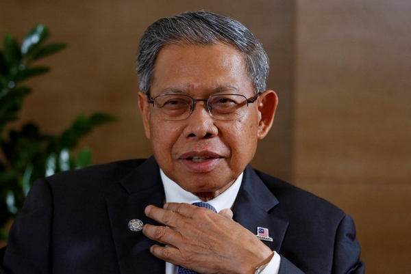 Mustapa quits Umno, says disagrees with party's direction
