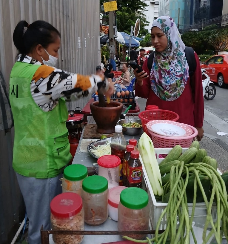 Som Tam – popular street salad in Bangkok.