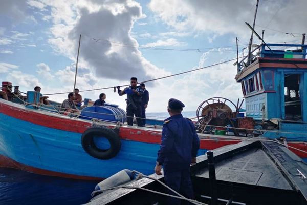 Illegal fishing: 8 foreign  fishermen held in Labuan