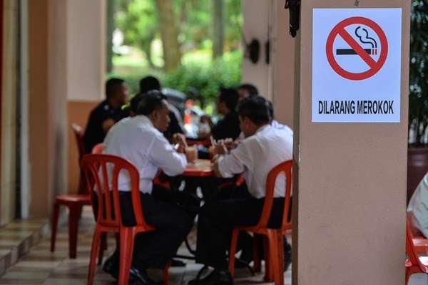 Smoking ban in  Sarawak receives  mixed reaction