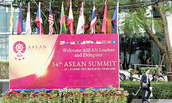 Asean leaders back China-led trade pact