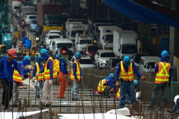 Pinoys want salaries, inflation, jobs tackled