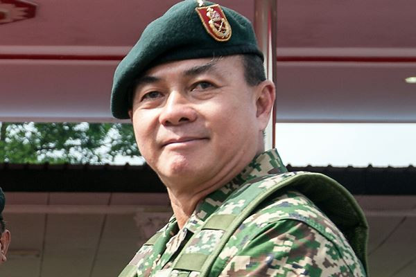Major General recalls gun  battle against communists