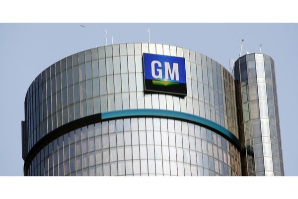 46,000 GM  auto workers  strike in US