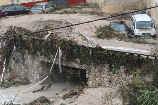 3 die in Spanish floods