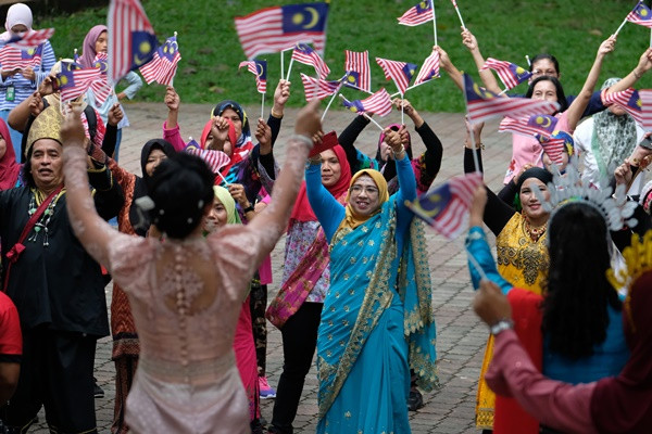 Zumba in traditional attire to mark Malaysia Day