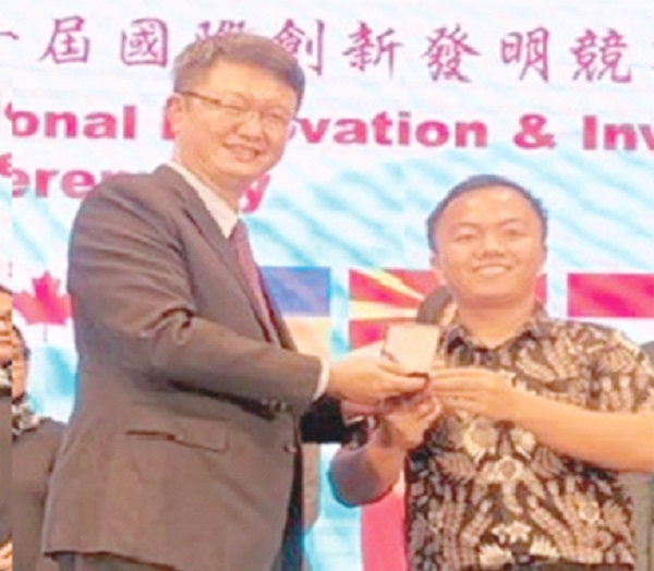 Pelajar vokasional Keningau menang pingat inovasi di Taiwan