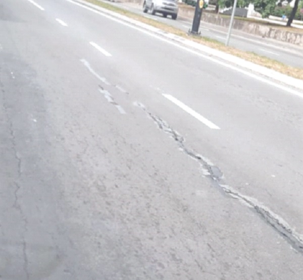 Road cracks: Developer  will be asked to repair
