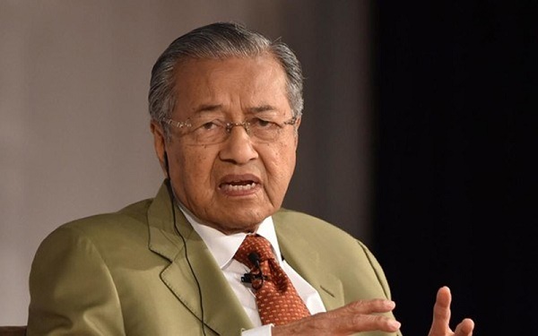 Mahathir resigns as PM, PPBM chairman