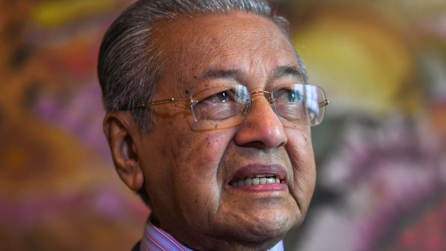 I want a govt not favouring any party: Mahathir 