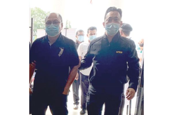 Accused lawyer's counsel to ask AG to drop RM18m charges