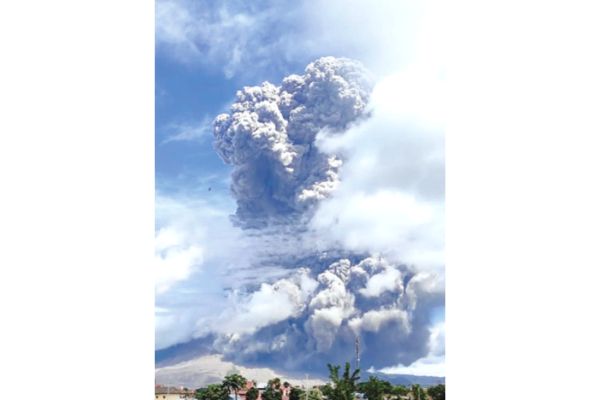 Sumatra’s Sinabung volcano erupts