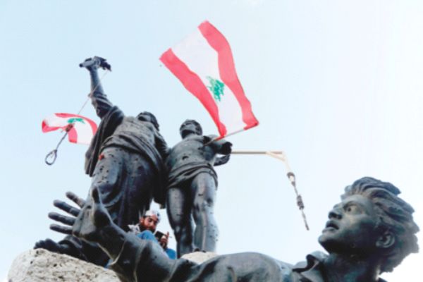 Lebanon govt teetering as demos grow