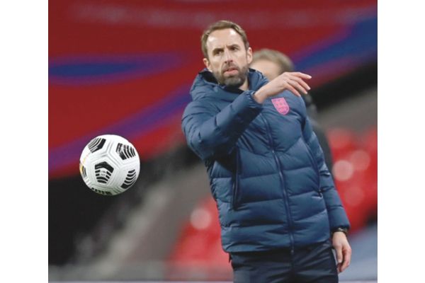 Southgate demands England learn from red card woes