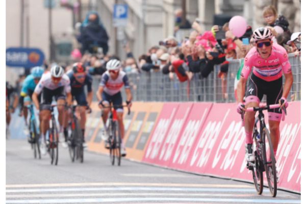 Almeida still in  pink as Tratnik wins 16th stage