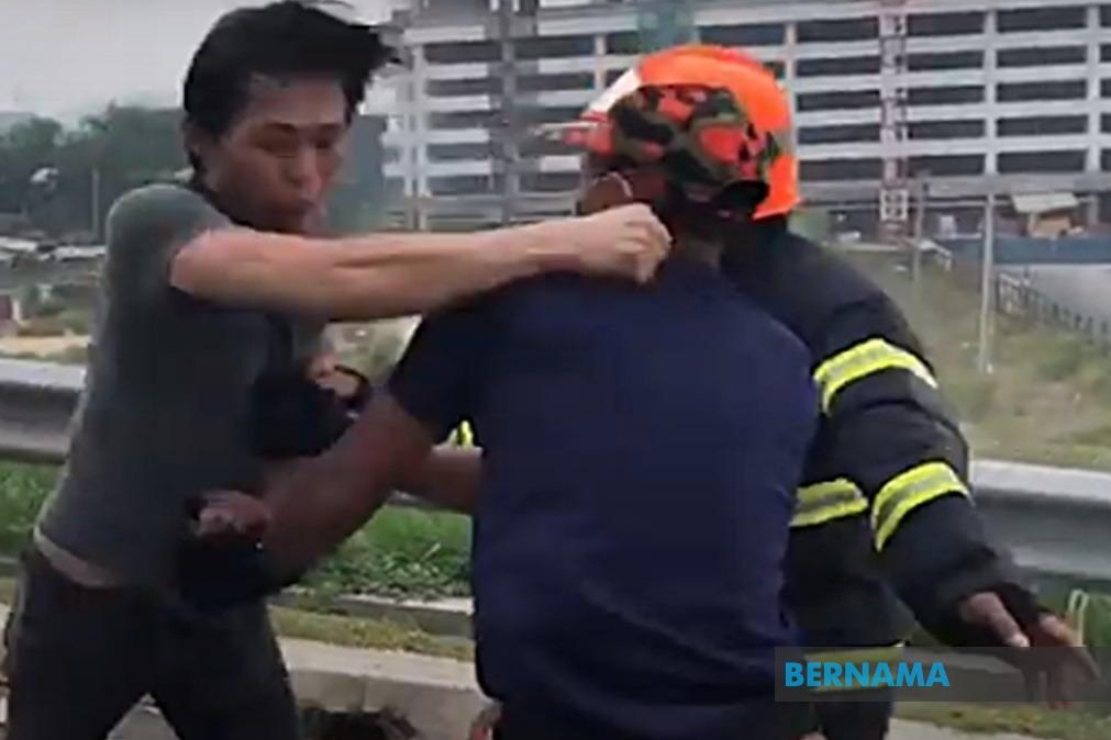 Man jailed six month, fined RM6,000 for punching fireman on duty