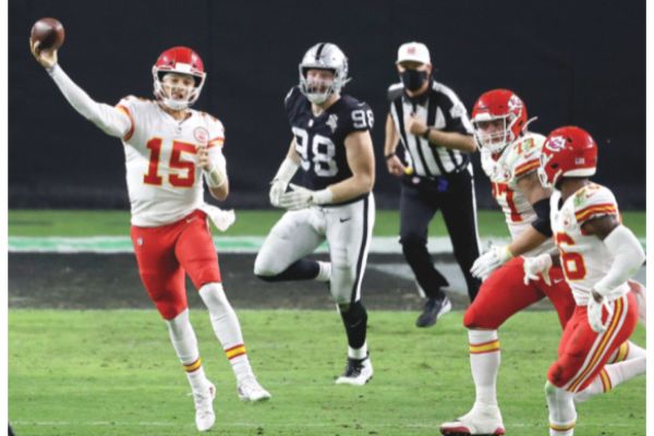 NFL: Mahomes shines as Chiefs avenge loss