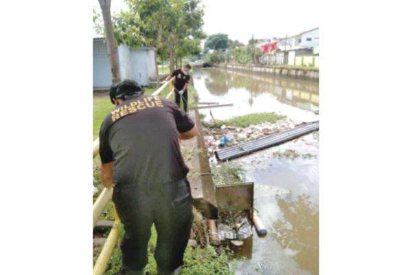 Trap set up in monsoon drain after croc sightings