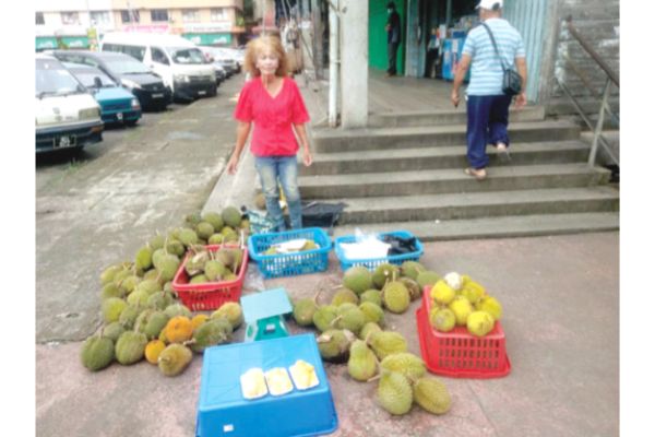 B’fort fruit sellers allowed to trade at original spot