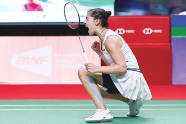 Marin and Axelsen claim Thailand Open singles titles