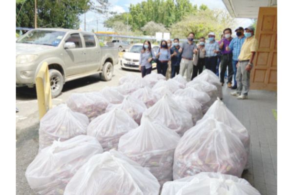 Penduduk Kundasang terima 10,000 buku roti
