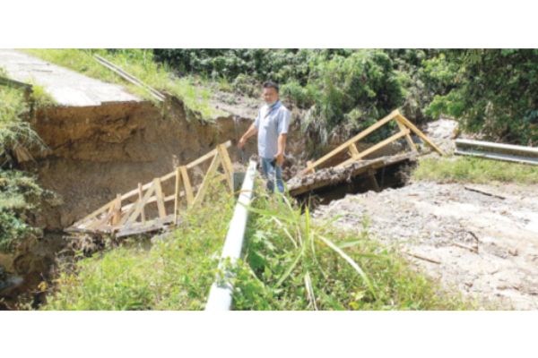 Jambatan roboh: Ratusan penduduk kampung Ranau terkandas 