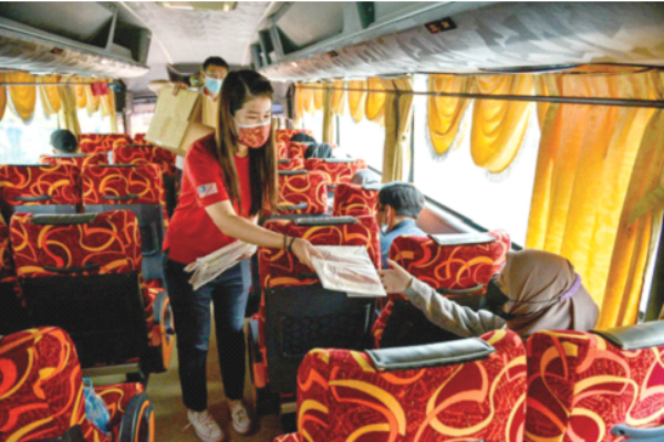 MP charters two buses for UMS students in Sandakan