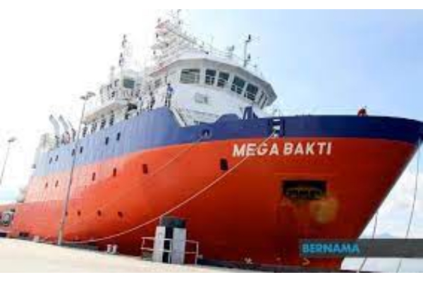 RMN’s sub rescue ship safely returns to Sepanggar base