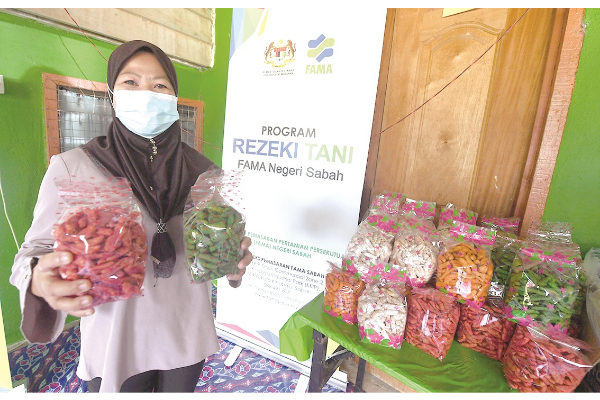 Rezeki Tani raises productivity and income of Sabah traders