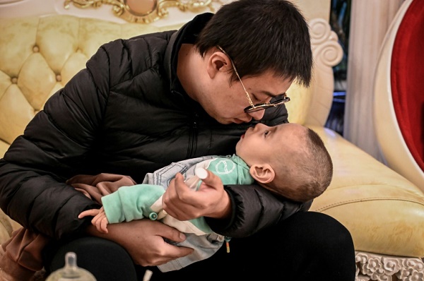 The only medicine for his dying son isn't available in China. So dad makes his own at home.