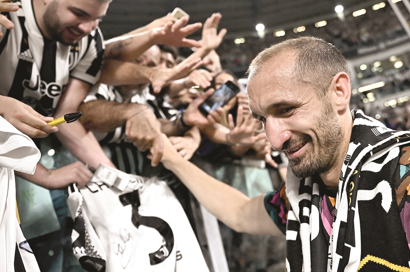 Chiellini says goodbye to Juventus fans