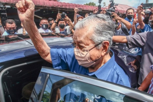 Mahathir says he may defend Langkawi seat if no suitable Pejuang candidate forthcoming