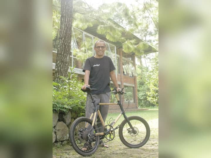 Indo designer’s wheels behind leaders’ bamboo bike bromance