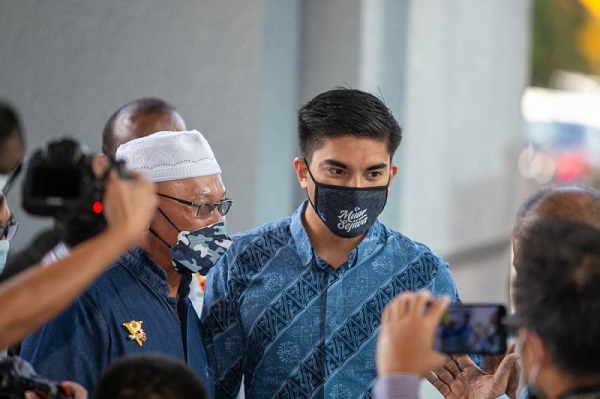 MACC officers pressured Syed Saddiq to support Muhyiddin, parents tell court
