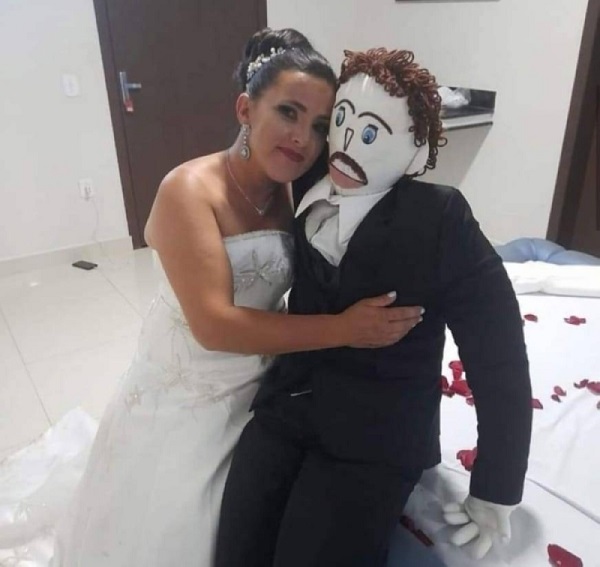 Brazilian woman marries ragdoll made by her mother and has baby with her 'husband'