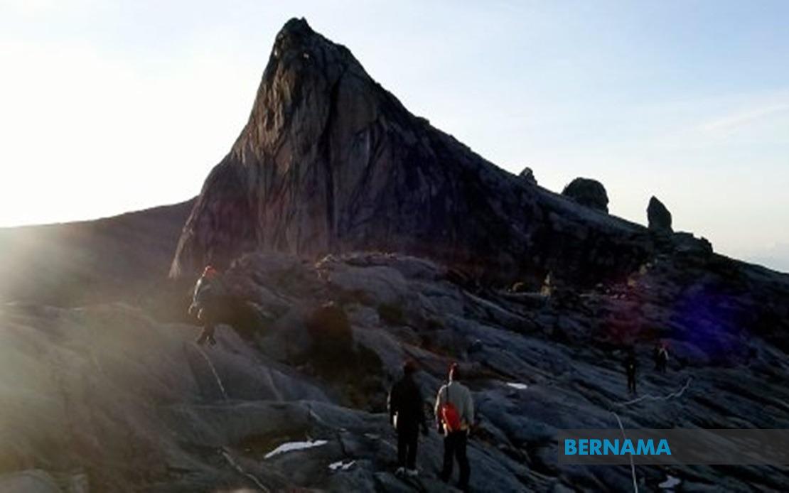 Man dies while climbing Mount Kinabalu