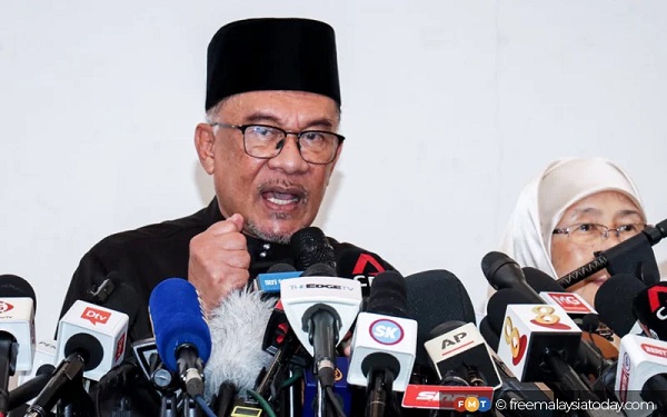 Anwar draws kudos for adept foreign policy stance