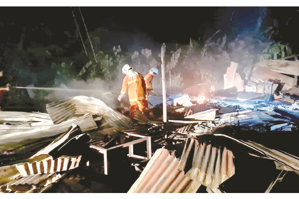 Beluran workers’ houses razed