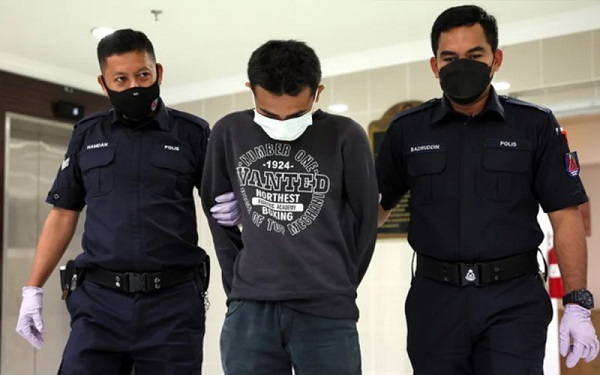 Tehnician jailed 6 months for threatening to expose ex-girlfriend’s nude photos