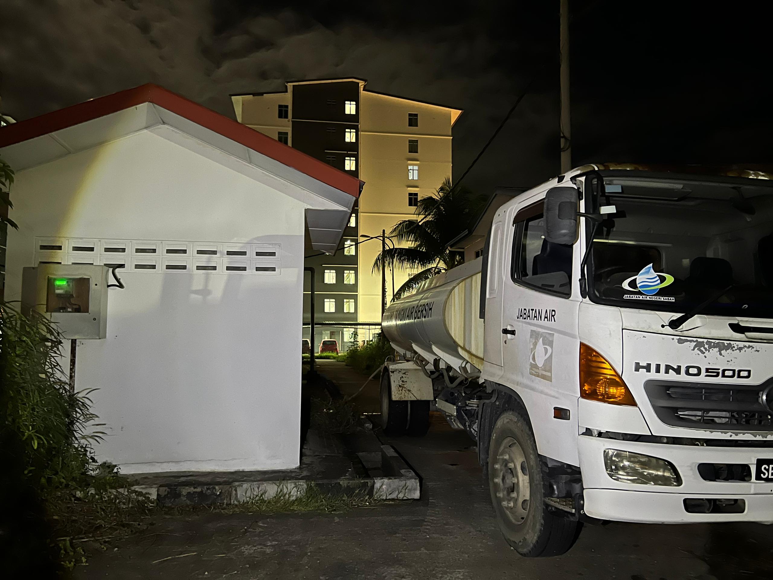 Treated water was sent to replenish the tanks servicing consumers living in Taman Kinarut Selatan.
