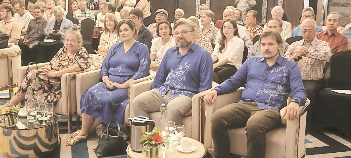 The late Datuk Tony Lamb’s family on book launch day – widow Anthea, daughter Serena (with husband Aaron Harrison) as well as son Alexander. 