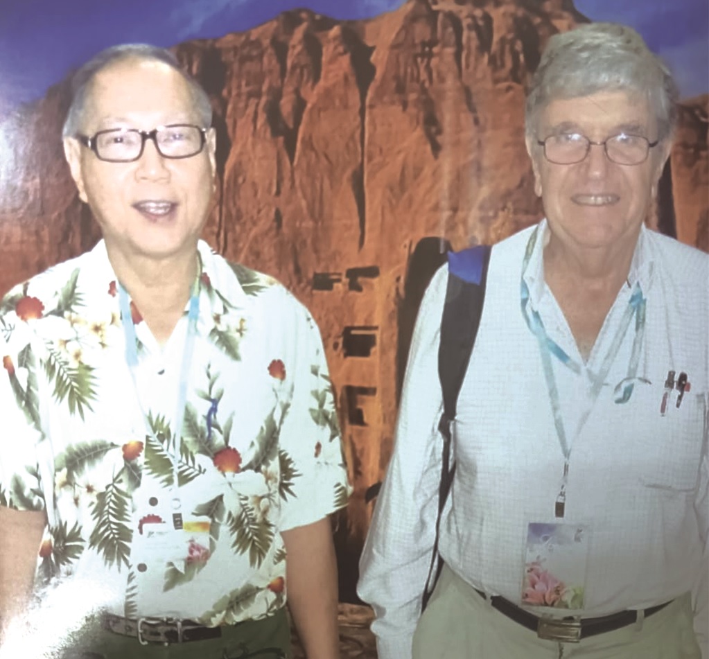 Tony with Tan Jiew Hoe (left) at the Singapore Orchid Show in 2012. (Pic: Gina Hamilton) 