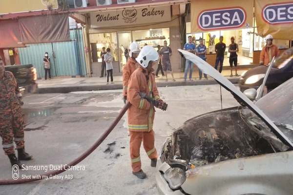 Car razed in Kota Belud accident