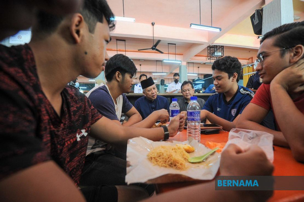 Universiti Malaysia Sabah among universities helping students with cheaper food 
