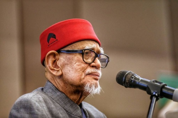 PAS's Hadi claims non-Muslims, non-Bumiputera make up the bulk of 'roots of corruption'